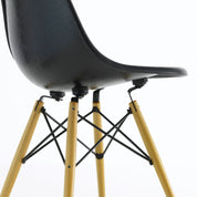 Vitra Eames Miniature - DSW Black